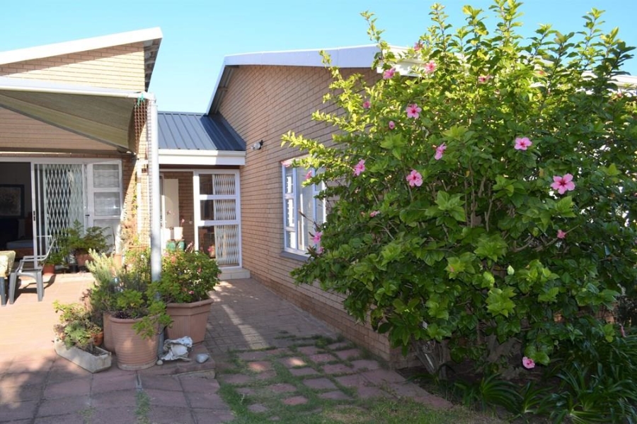 4 Bedroom Property for Sale in Gouritsmond Western Cape